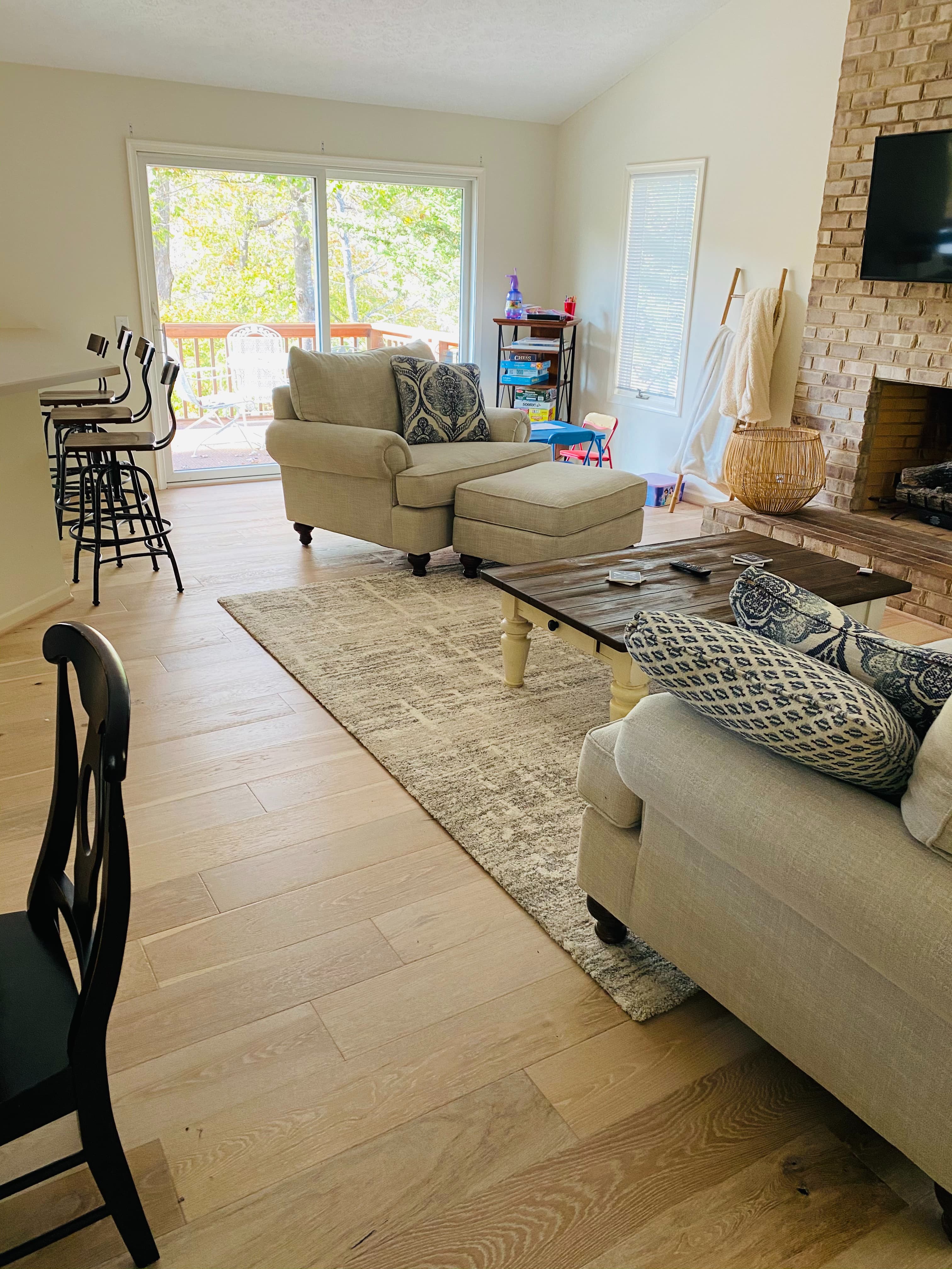 Living room carpet flooring | Carpetland USA of Virginia